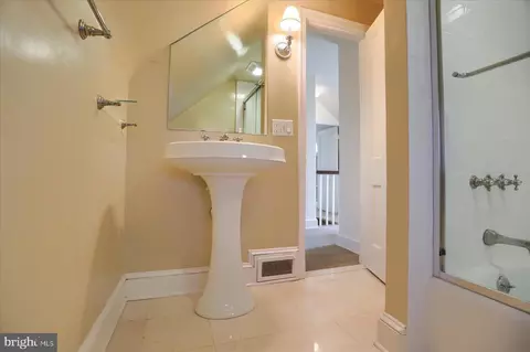 Bath - 115 Witherspoon Rd, Baltimore, MD 21212 photo 5 of 5