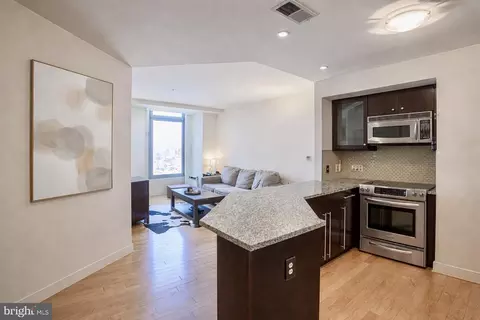 675 President St #2607, Baltimore, MD 21202