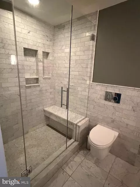 Bath - 2346 Sidney Ave, Baltimore, MD 21230 photo 2 of 5