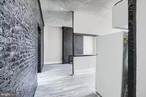 Entry Way - 617 N Paca St, Baltimore, MD 21201 photo 2 of 3