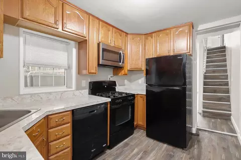 Entry Way - 3006 Elliott St, Baltimore, MD 21224 photo 2 of 2