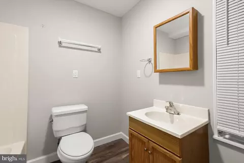 Bath - 3006 Elliott St, Baltimore, MD 21224 photo 1 of 1