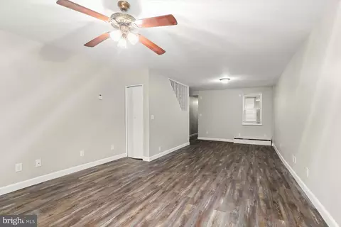 Living - 3006 Elliott St, Baltimore, MD 21224 photo 2 of 5