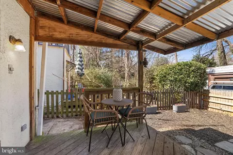 Exterior - 706 E Lake Ave, Baltimore, MD 21212 photo 9 of 13