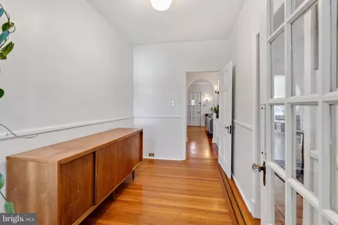 Entry Way - 706 E Lake Ave, Baltimore, MD 21212 photo 3 of 7