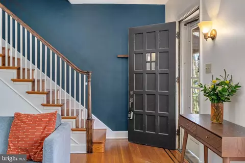 Entry Way - 706 E Lake Ave, Baltimore, MD 21212 photo 1 of 7