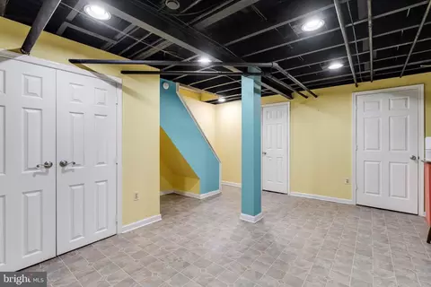 Entry Way - 706 E Lake Ave, Baltimore, MD 21212 photo 7 of 7