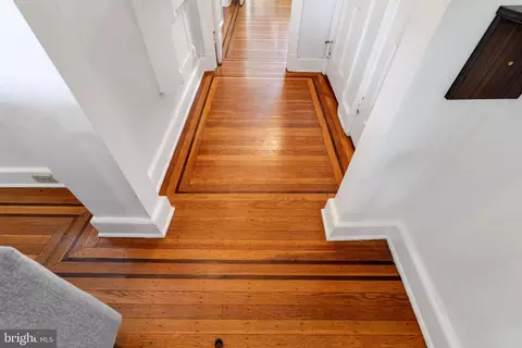 Entry Way - 706 E Lake Ave, Baltimore, MD 21212 photo 5 of 7