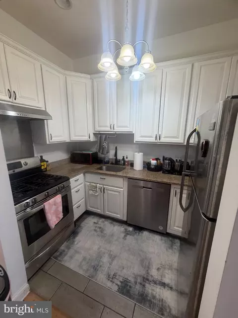 Kitchen - 17 E 21st St, Baltimore, MD 21218 photo 5 of 8