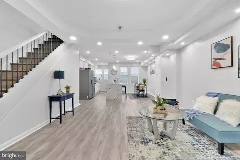 Entry Way - 2014 N Wolfe St N, Baltimore, MD 21213 photo 5 of 18