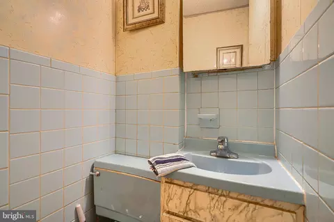 Bath - 621 Rappolla St, Baltimore, MD 21224 photo 2 of 2