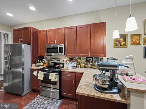 Kitchen - 1610 N Broadway N, Baltimore, MD 21213 photo 2 of 3