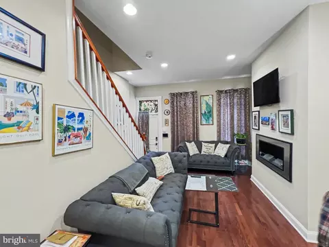 Living - 1610 N Broadway N, Baltimore, MD 21213 photo 1 of 1