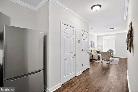 Entry Way - 738 Bartlett Ave, Baltimore, MD 21218 photo 3 of 8