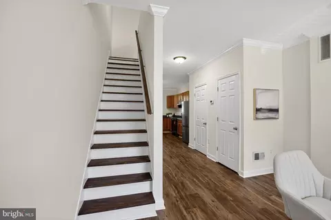 Entry Way - 738 Bartlett Ave, Baltimore, MD 21218 photo 5 of 8
