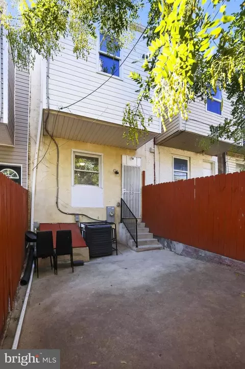 Exterior - 738 Bartlett Ave, Baltimore, MD 21218 photo 3 of 3