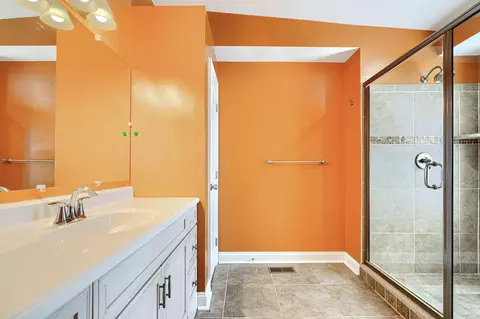 Bath - 232 S Ann St, Baltimore, MD 21231 photo 11 of 12