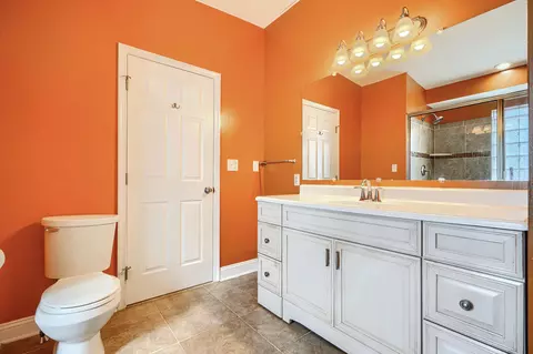 Bath - 232 S Ann St, Baltimore, MD 21231 photo 9 of 12