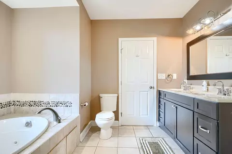 Bath - 232 S Ann St, Baltimore, MD 21231 photo 4 of 12