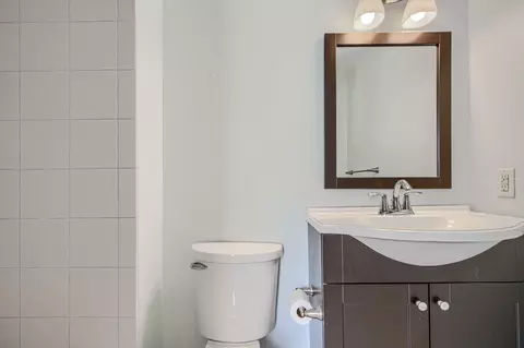 Bath - 232 S Ann St, Baltimore, MD 21231 photo 7 of 12