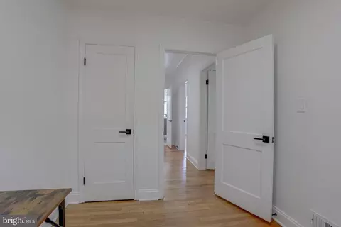 Entry Way - 1400 Walker Ave, Baltimore, MD 21239 photo 2 of 2