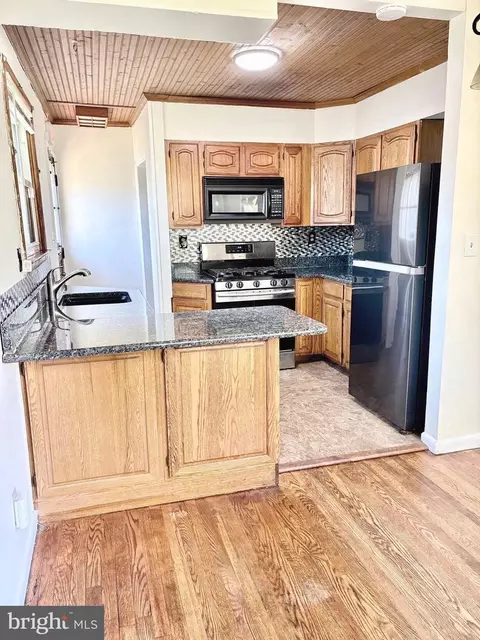 4121 5th St, Baltimore, MD 21225 photo 6