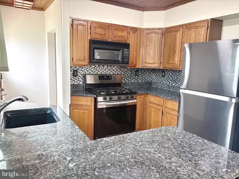 4121 5th St, Baltimore, MD 21225 photo 8
