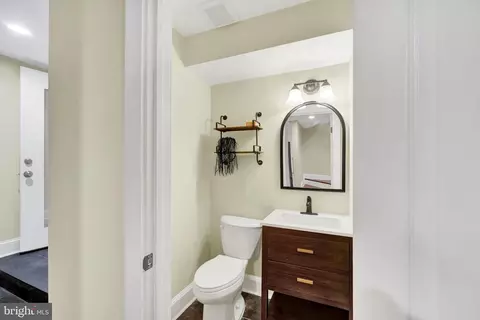 Other - 15 Branch Ln #22, Baltimore, MD 21201 photo 4 of 14