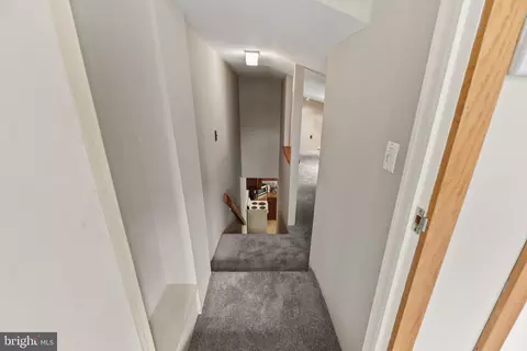 Entry Way - 1608 Eastern Ave, Baltimore, MD 21231 photo 14 of 15