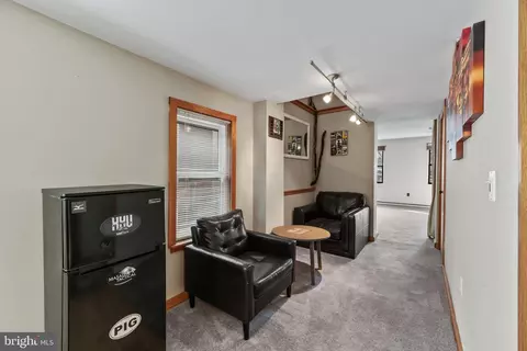 Entry Way - 1608 Eastern Ave, Baltimore, MD 21231 photo 7 of 15