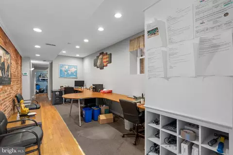 Entry Way - 1608 Eastern Ave, Baltimore, MD 21231 photo 3 of 15