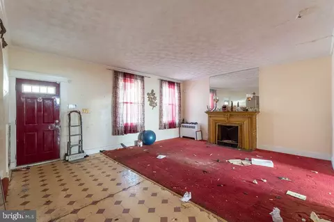 Living - 2105 Whittier Ave, Baltimore, MD 21217 photo 1 of 6