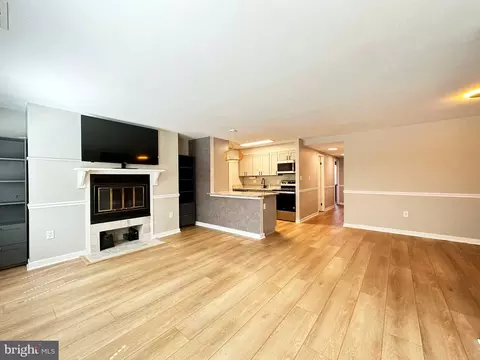 138 W Barre St #R 31, Baltimore, MD 21201