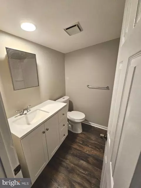 Bath - 3603 3605 4th St, Baltimore, MD 21225 photo 3 of 3