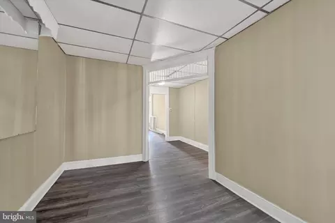 Entry Way - 2528 Mcculloh St, Baltimore, MD 21217 photo 2 of 5