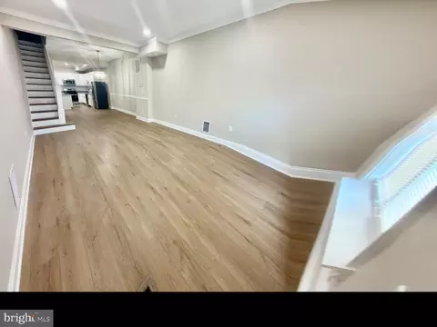 Entry Way - 2129 E Federal St, Baltimore, MD 21213 photo 3 of 4