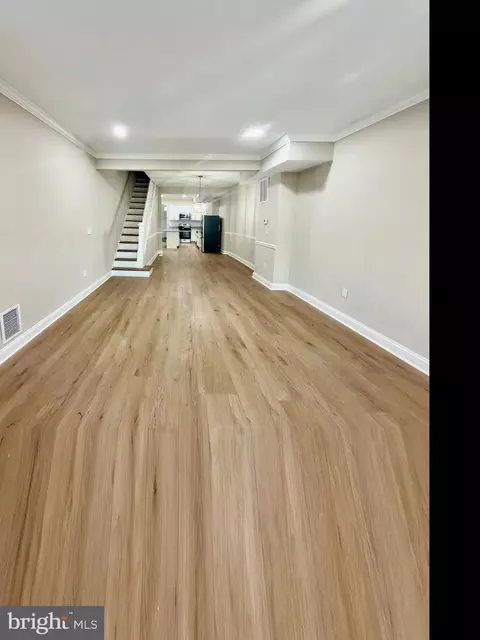 Entry Way - 2129 E Federal St, Baltimore, MD 21213 photo 4 of 4