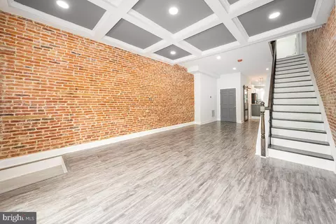 Entry Way - 523 E 20th St, Baltimore, MD 21218 photo 4 of 10