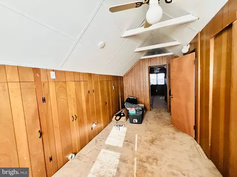 Entry Way - 3807 Cedarhurst Rd, Baltimore, MD 21206 photo 4 of 4