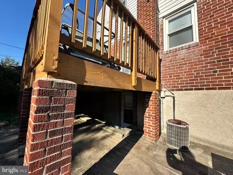 Exterior - 3807 Cedarhurst Rd, Baltimore, MD 21206 photo 3 of 9