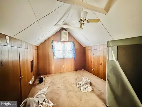 Bedroom - 3807 Cedarhurst Rd, Baltimore, MD 21206 photo 3 of 6