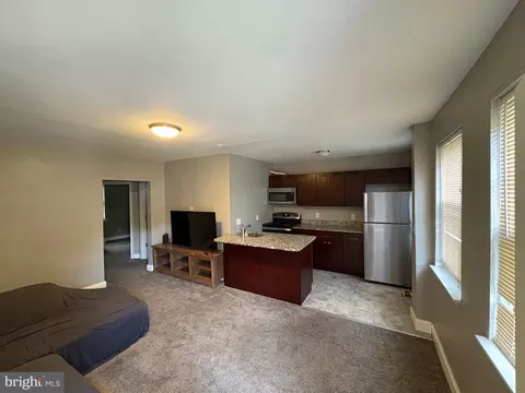 911 Saint Dunstans Rd, Baltimore, MD 21212