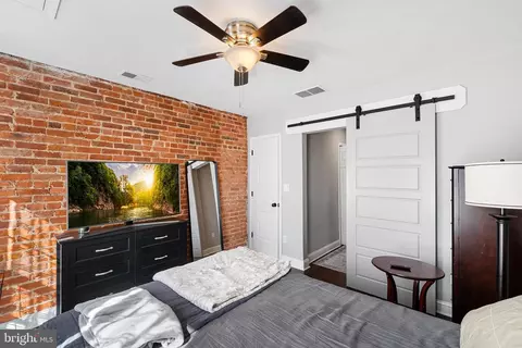 Bedroom - 807 S Luzerne Ave, Baltimore, MD 21224 photo 2 of 4