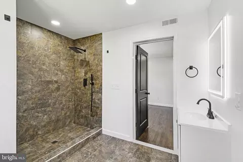 Entry Way - 4716 Schley Ave, Baltimore, MD 21206 photo 3 of 4