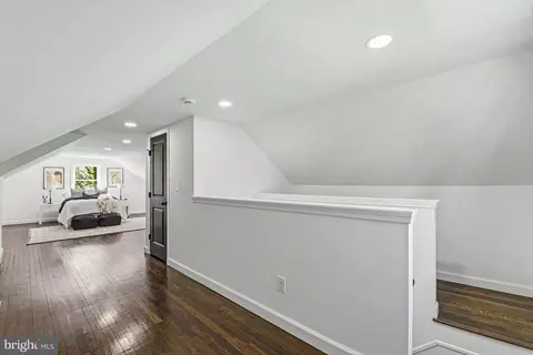 Entry Way - 4716 Schley Ave, Baltimore, MD 21206 photo 4 of 4