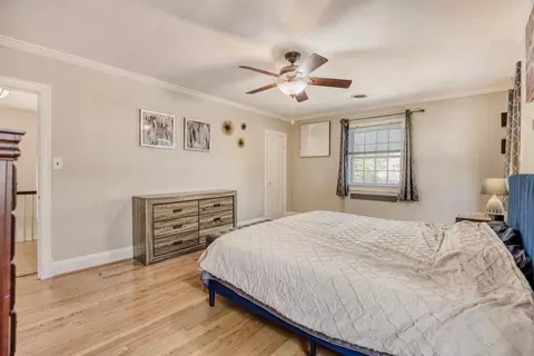 Bedroom - 211 E Lake Ave, Baltimore, MD 21212 photo 2 of 6