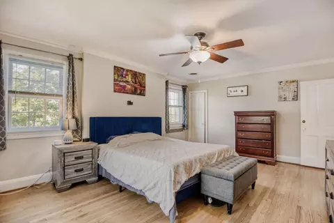 Bedroom - 211 E Lake Ave, Baltimore, MD 21212 photo 1 of 6