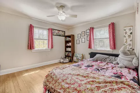 Bedroom - 211 E Lake Ave, Baltimore, MD 21212 photo 5 of 6