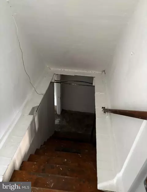 Entry Way - 1500 Locust St, Baltimore City, MD 21226 photo 2 of 2