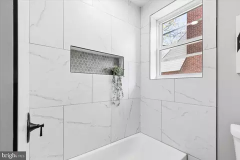 Bath - 1315 Lakeside Ave, Baltimore, MD 21218 photo 2 of 7